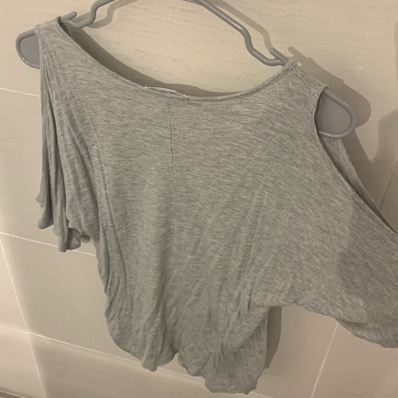 ‼️SOLD‼️ Ambiance Apparel light grey cold shoulder top - Picture 8 of 8